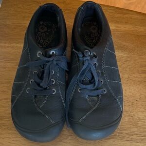 KEEN Women’s Black Leather Lace-Up Shoes Size 10 (EU 40.5)
